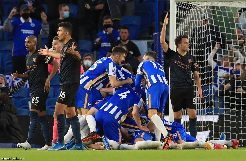 برايتون يهزم البطل بثلاثية