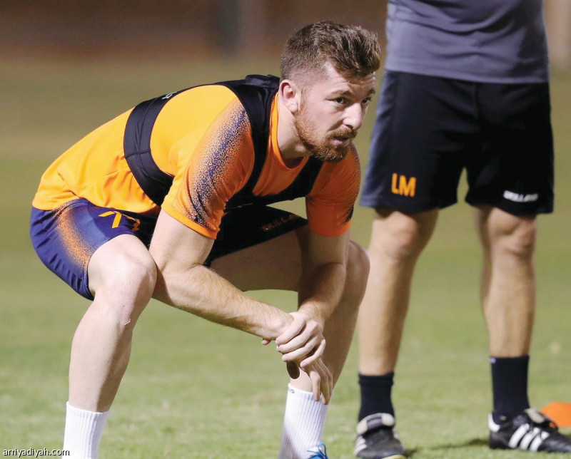 صورة التقطت أمس لأرسينيو مارتينيز لاعب فريق الفيحاء الأول لكرة القدم خلال الحصة التدريبية (المركز الإعلامي ـ الفيحاء)