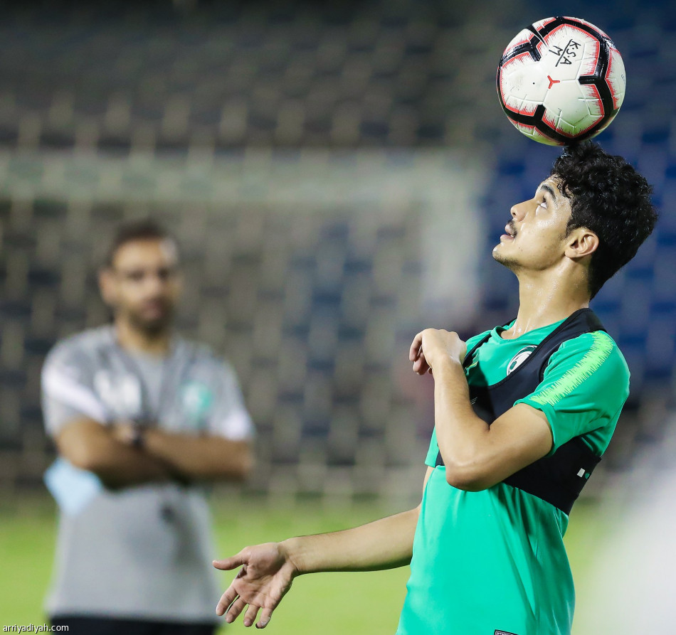 غدا.. الشهري يختبر لاعبي الأخضر أمام ساحل العاج