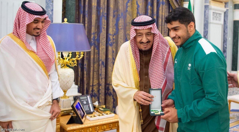 العثمان يهدي السعودية ذهبية أثقال العالم