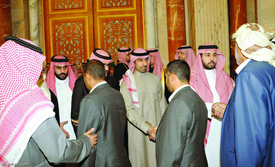 أبناء وأحفاد الملك عبدالله يتلقون التعازي
