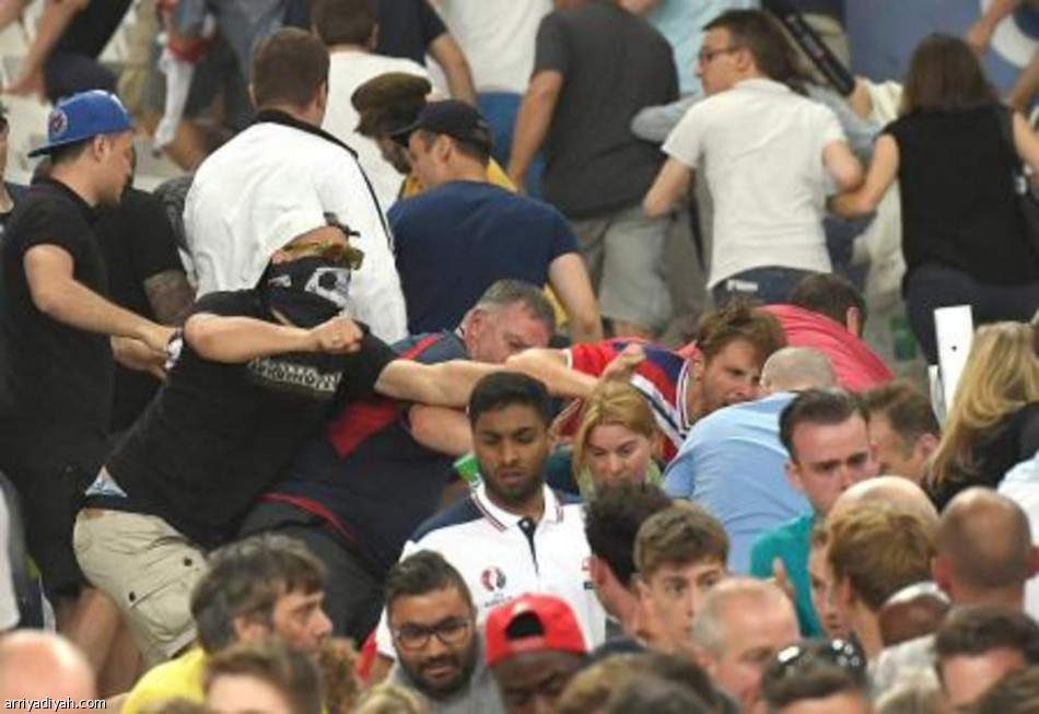 إصابة 31 شخص في اشتباكات قبل مباراة منتخبي إنجلترا وروسيا