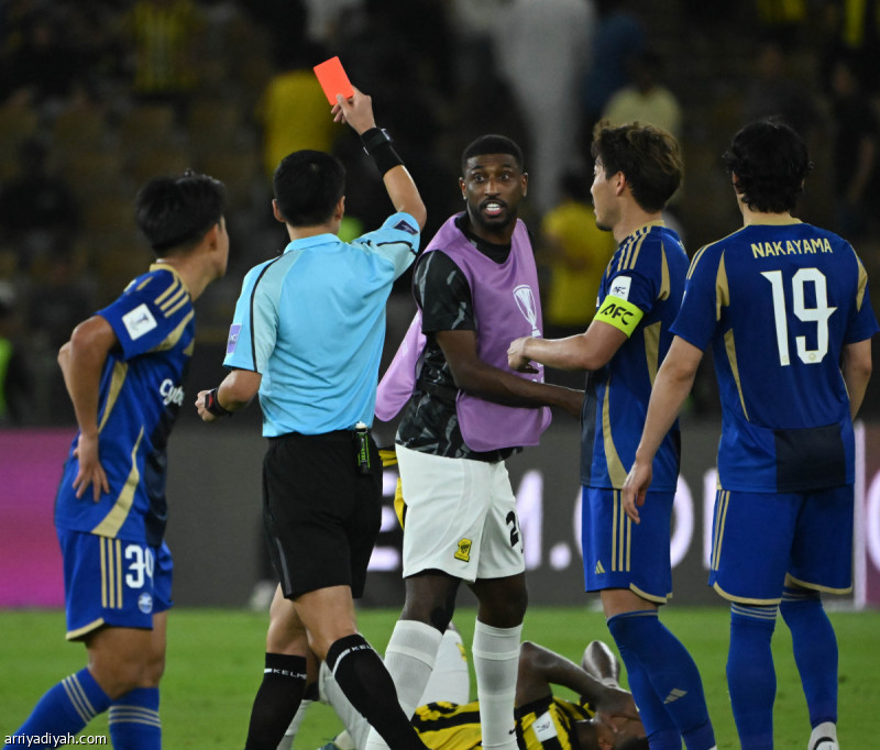 شراحيلي.. طرد أول وعقوبة مؤجلة