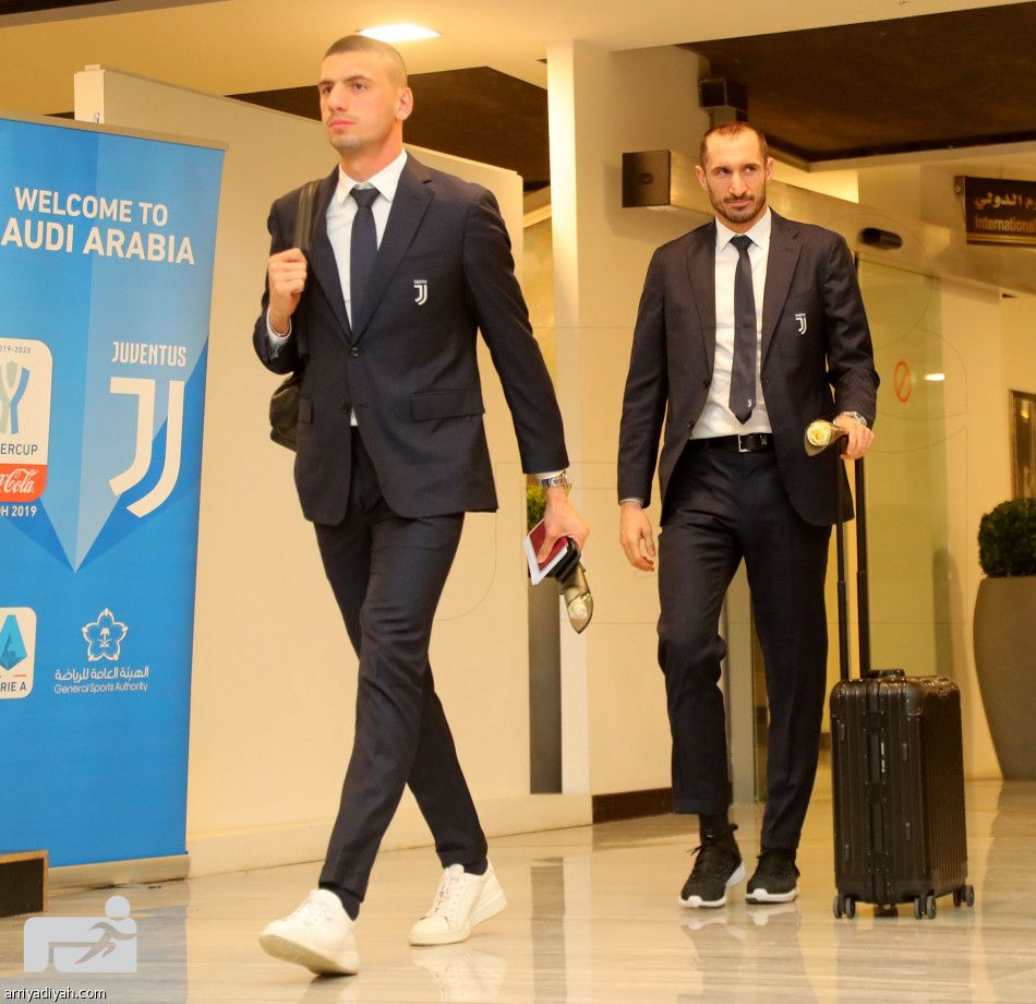 نجوم اليوفي يصلون الرياض تأهبا للسوبر الإيطالي