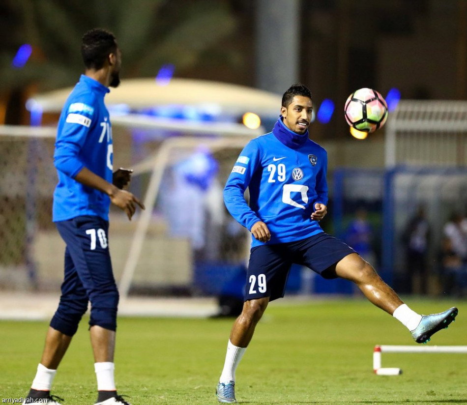 دياز يقسم الهلال إلى مجموعتين