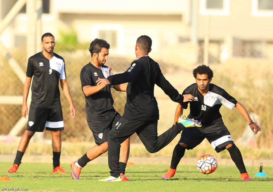 ديمول يجبر لاعبي هجر على قفز الحواجز