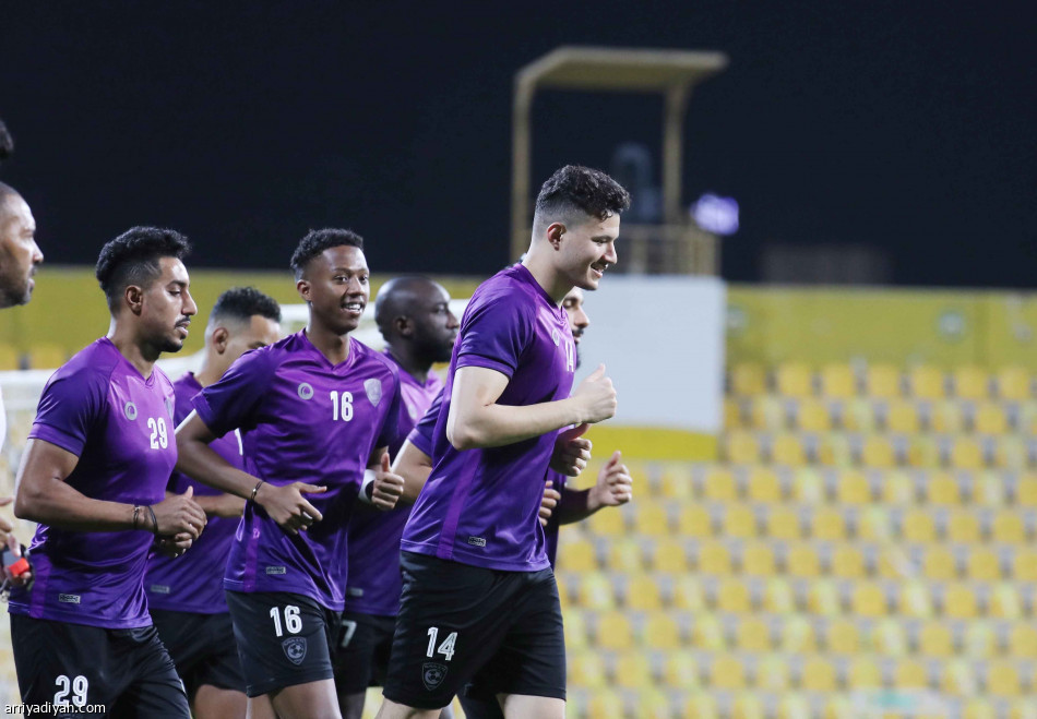 الهلال يخفي
التشكيلة