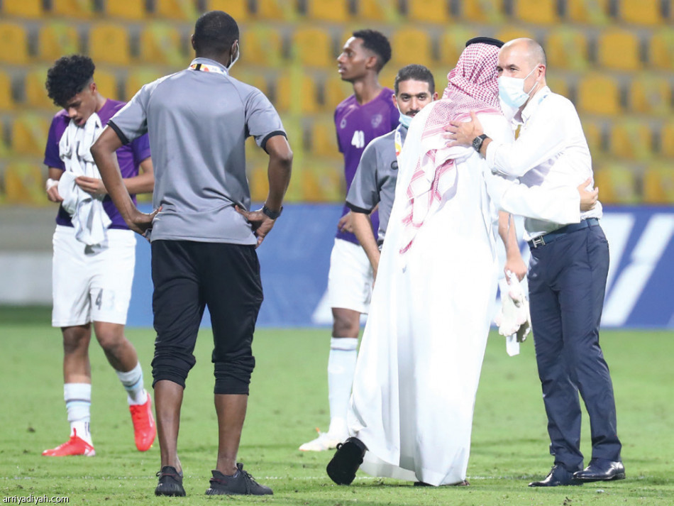 عبر بوابة الاستقلال..
الهلال يلحق بالاتحاد