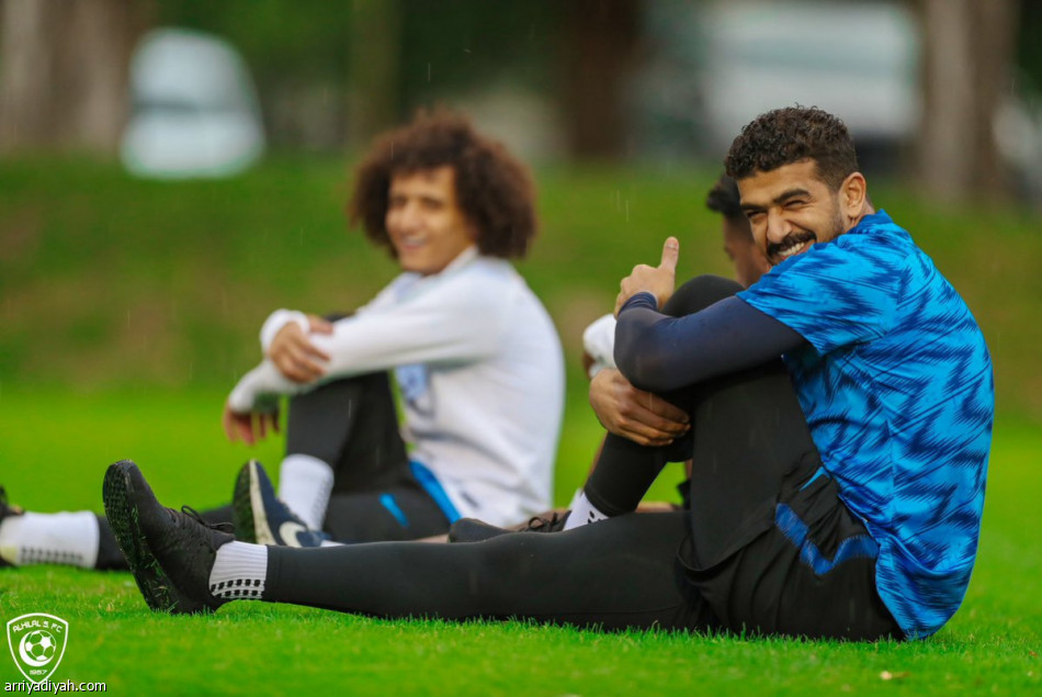 تحت الأمطار.. الهلال ينطلق في لينز