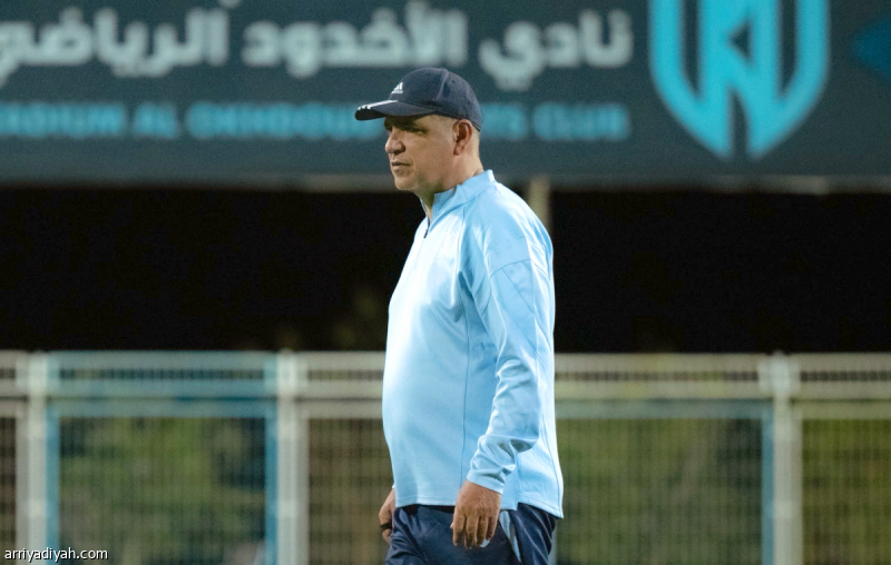 الجبال يحدد قائمة الفتح.. والنجار يعود