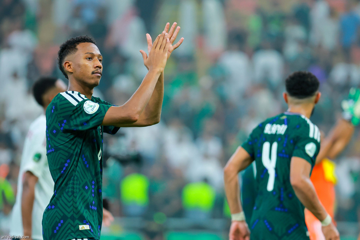 «الصقور» تفرح