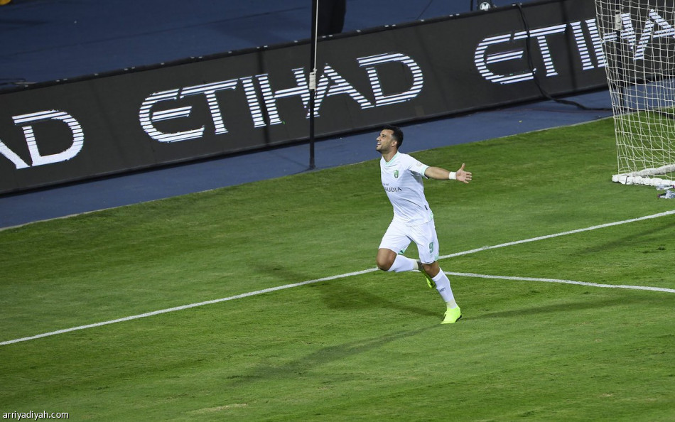 الأهلي يؤكد صدارة الهلال وينتزع وصافة النصر