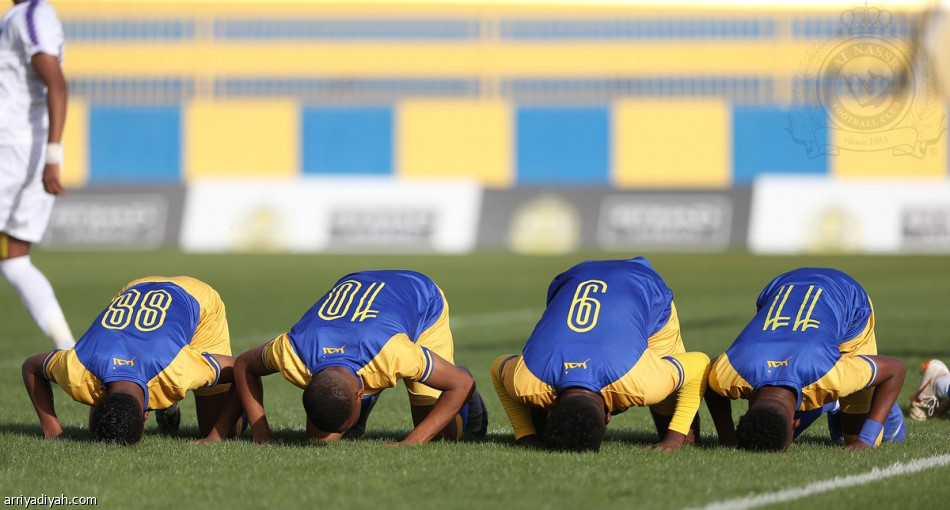 النصر يمزق شباك الهلال في دوري الشباب