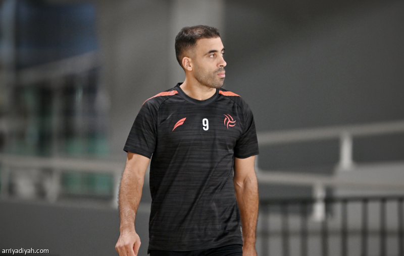 غياب عبد الرزاق حمد الله عن مباراة الشباب والأهلي في دوري روشن السعودي