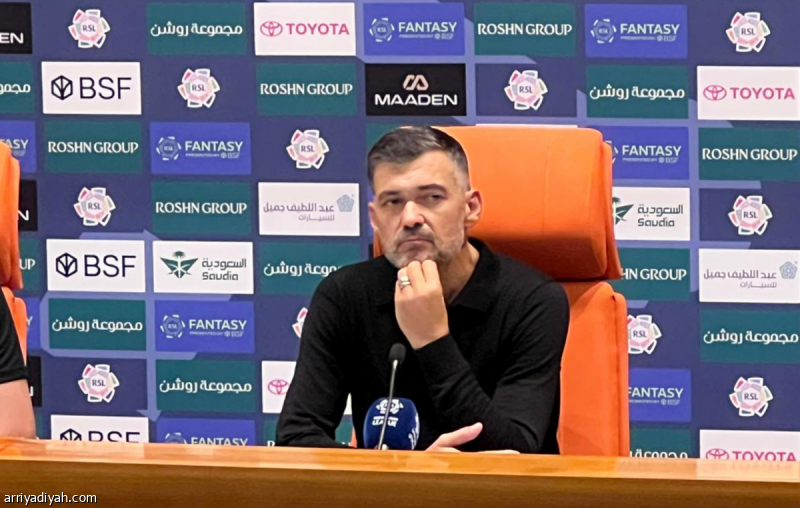 كونسيساو يعبر عن استيائه بعد خسارة الاتحاد أمام الهلال ويؤكد على استعادة روح المنافسة