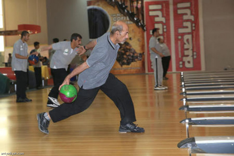 محمد بن سلطان يتصدر فردية البولينج السابعة