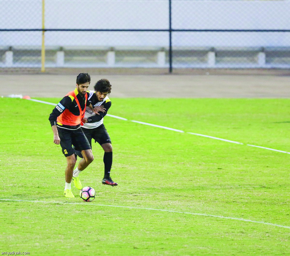 محاولات فاشلة لاختراق تدريبات الاتحاد