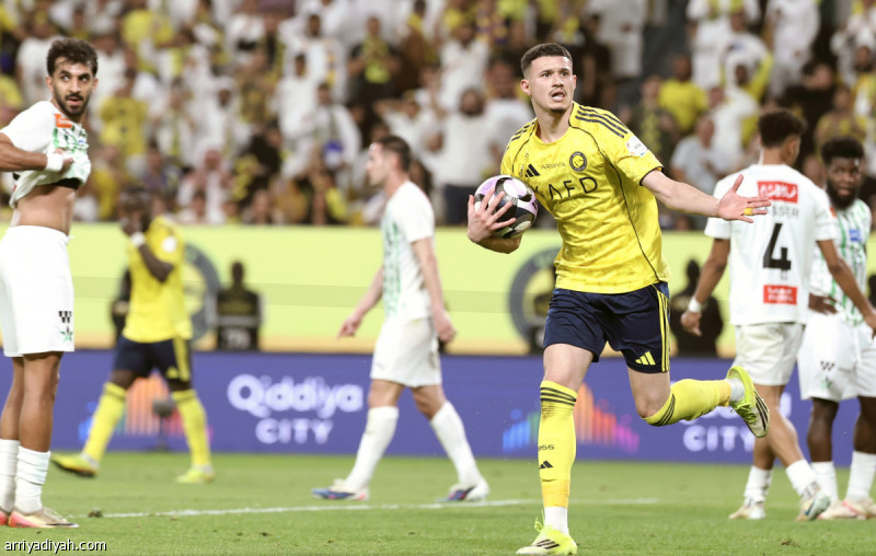 بـ 8 مشاركات نصراوية.. الحمدان يعادل 44 مع الهلال