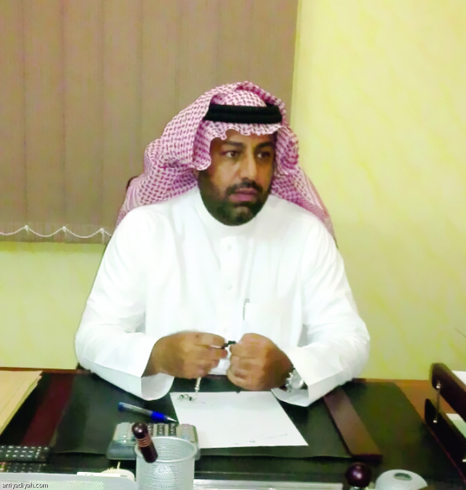 عضو اتحاد القدم “متلاعب ويوهم الآخرين”