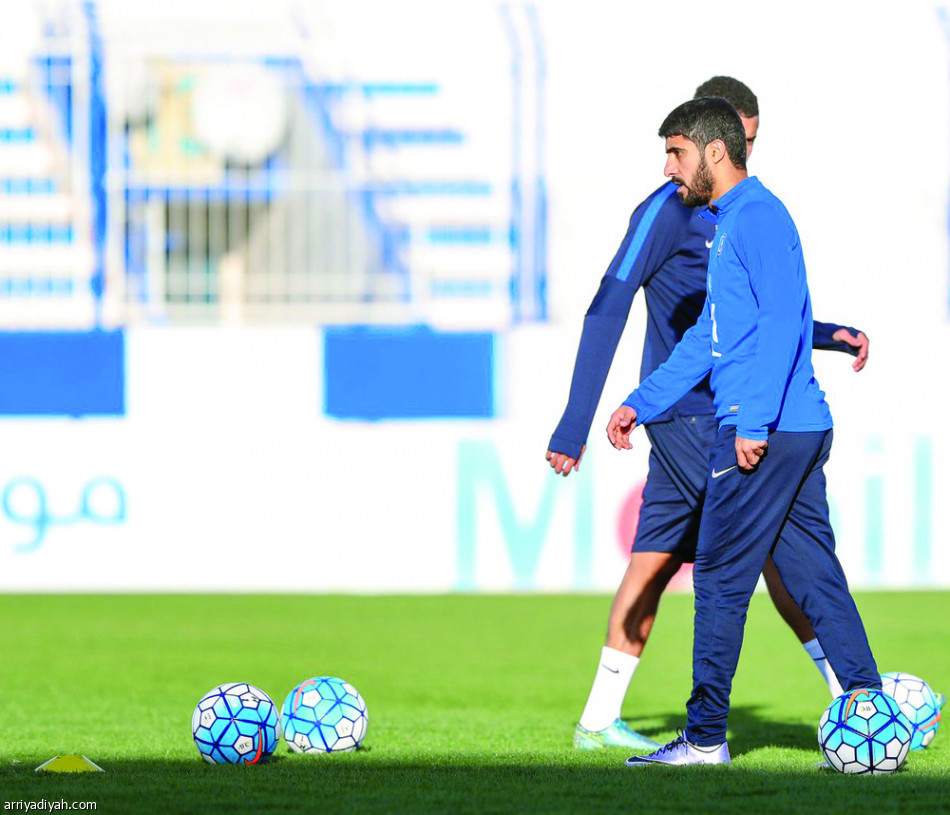 الهلال يدرس بيروزي.. والإصابة تغيب الدوسري