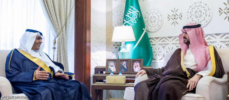 نائب أمير المنطقة الشرقية يستقبل نادي الخليج ويهنئهم على إنجازاتهم الرياضية