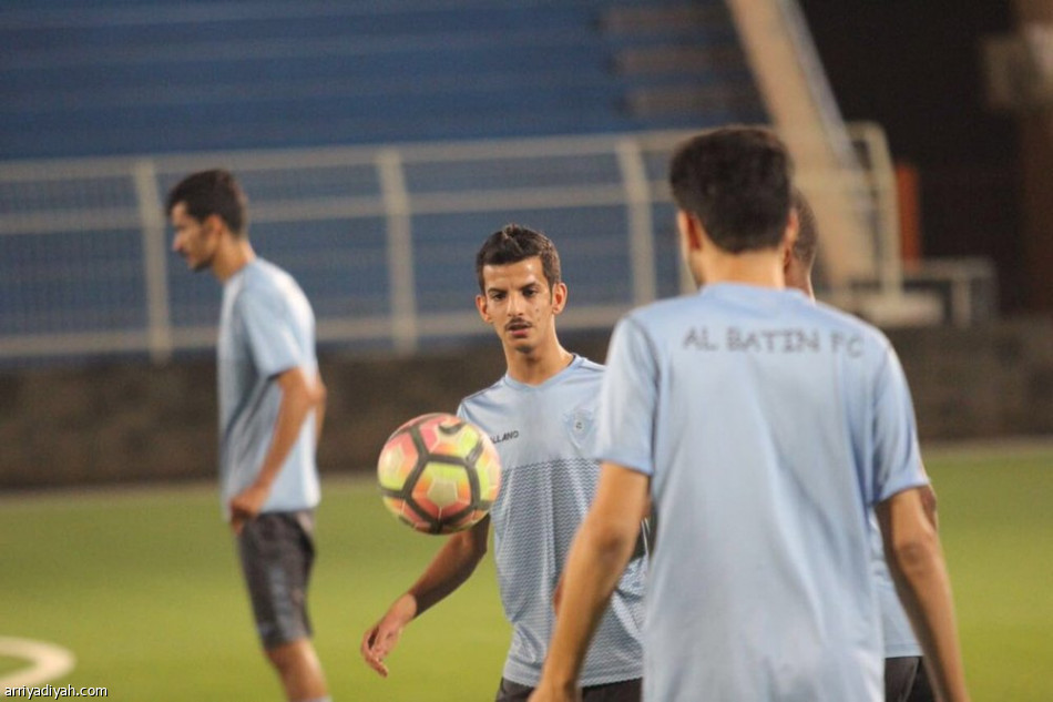 الباطن يواصل استعداداته للرائد بعودة المصري