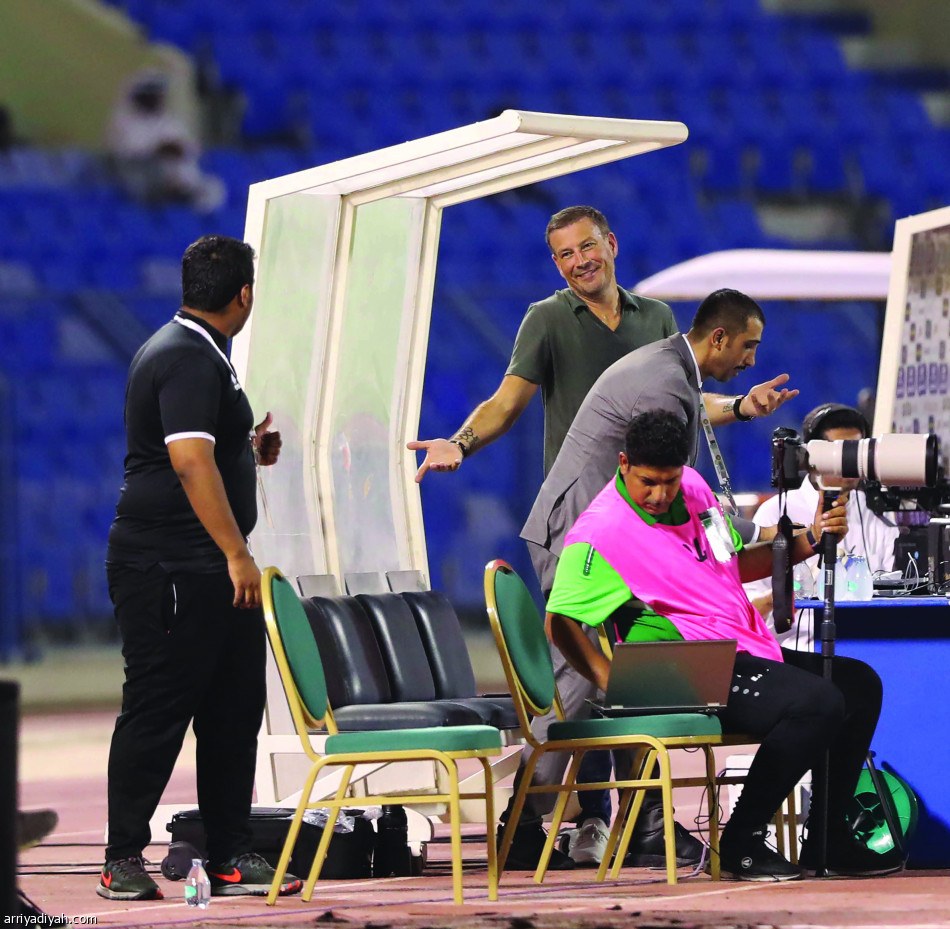 كلاتنبرج
يقود 