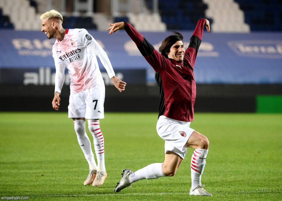 ميلان ويوفنتوس يصعدان إلى الأبطال