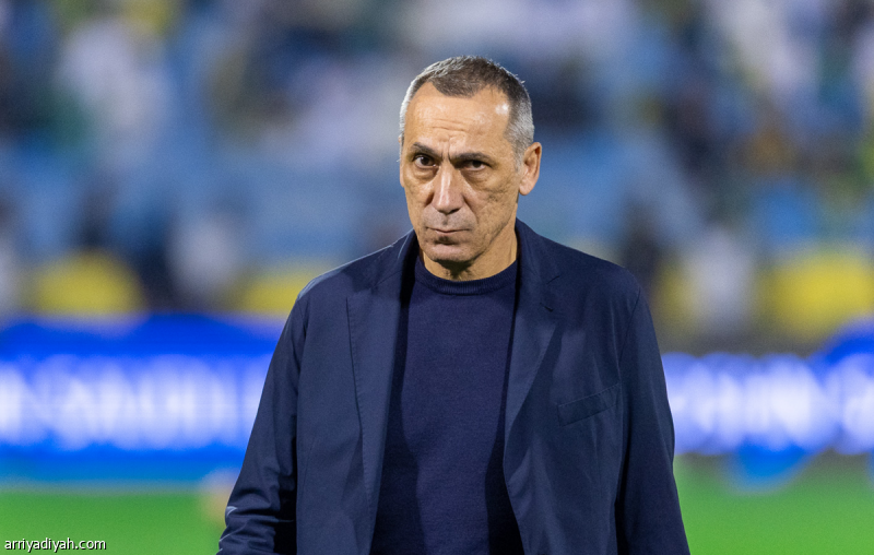 دونيس يطالب بزيادة العقد الجديد