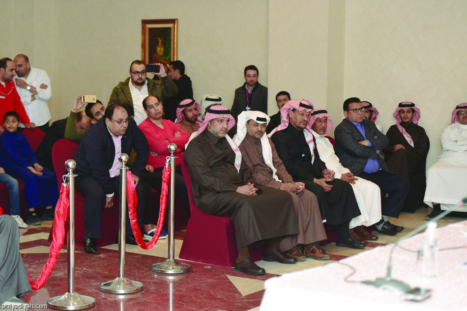 التكريم وسام كبير