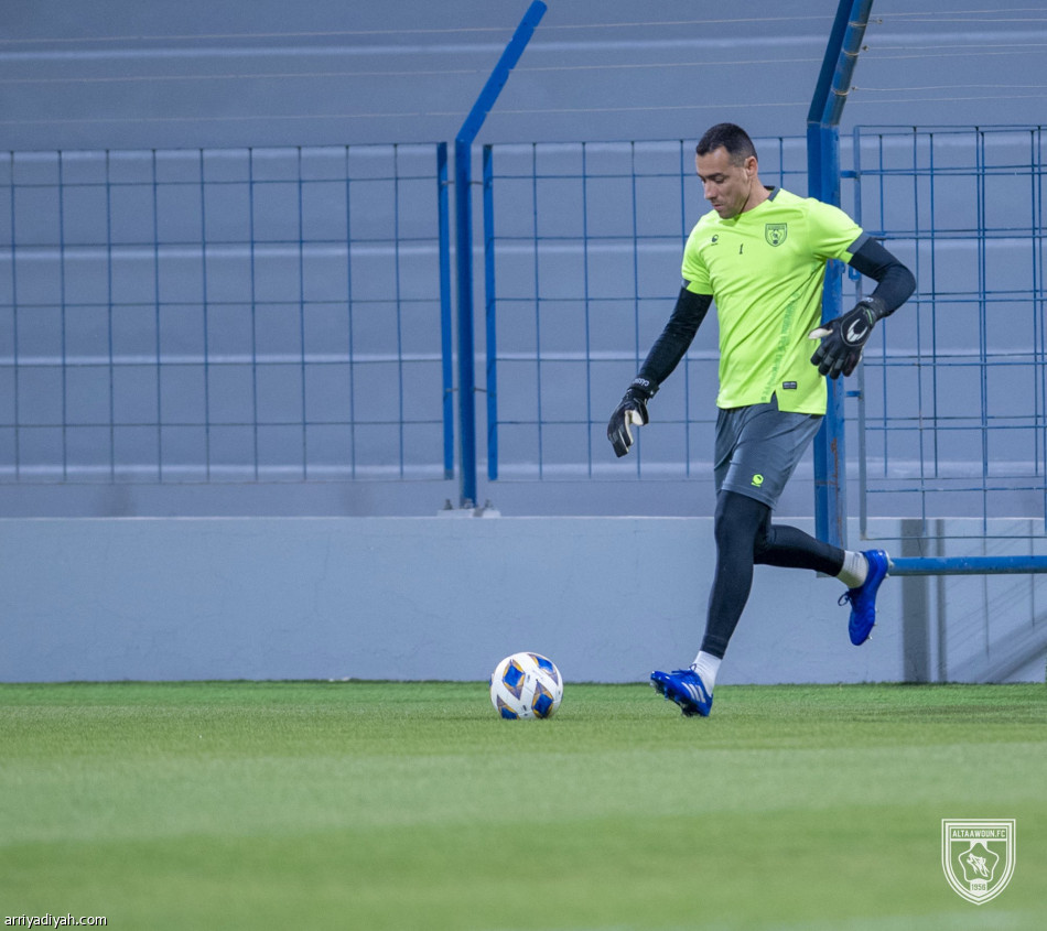 التعاون يتأهب للأوزبكي بـ«اللمسة الواحدة»