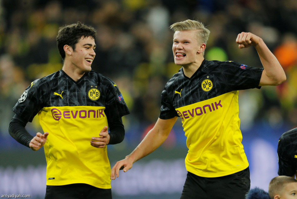 دورتموند يكسب باريس بثنائية