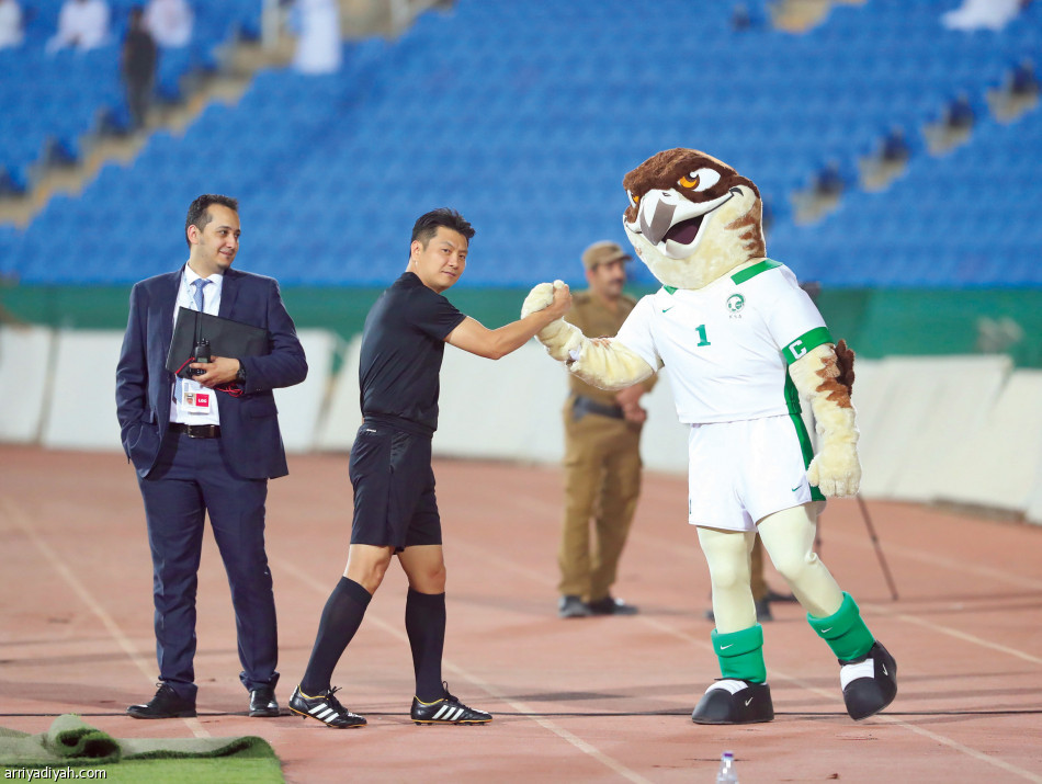 صقر الأخضر.. مبهر