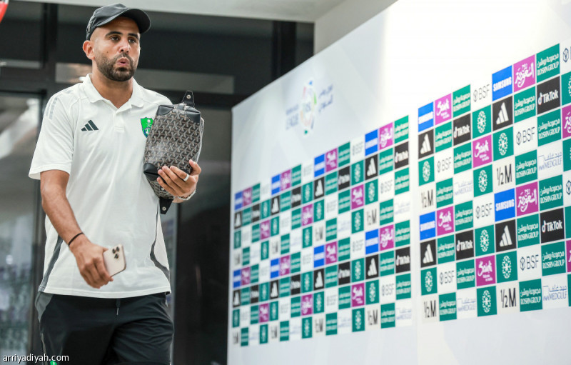 الأهلي يغادر إلى الرياض لمواجهة الرياض في الجولة الأخيرة من دوري روشن السعودي
