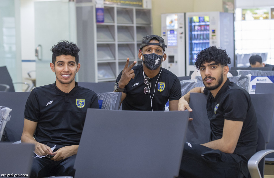 الهلال يغادر للمحافظة على اللقب القاري
