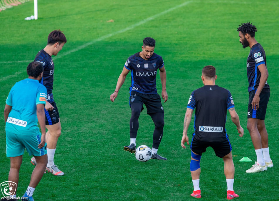 الشهري وكويلار وكنو يتقدمون بعثة الهلال