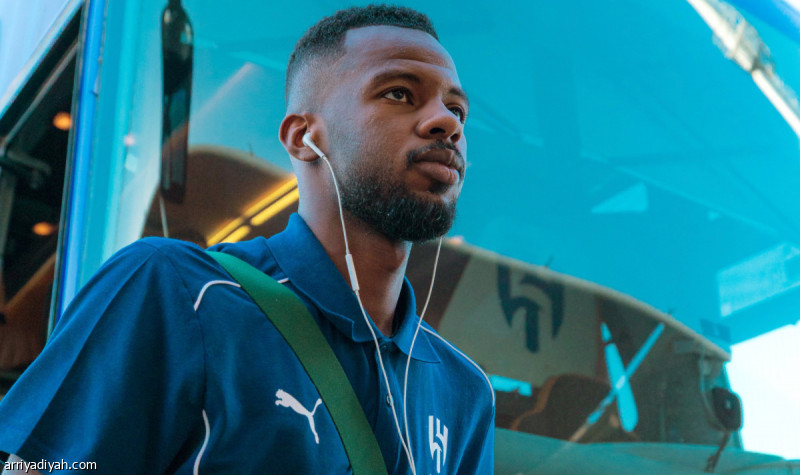 محمد الشلهوب يجري تغييرات في تشكيلة الهلال أمام الرائد ويستبعد علي البليهي