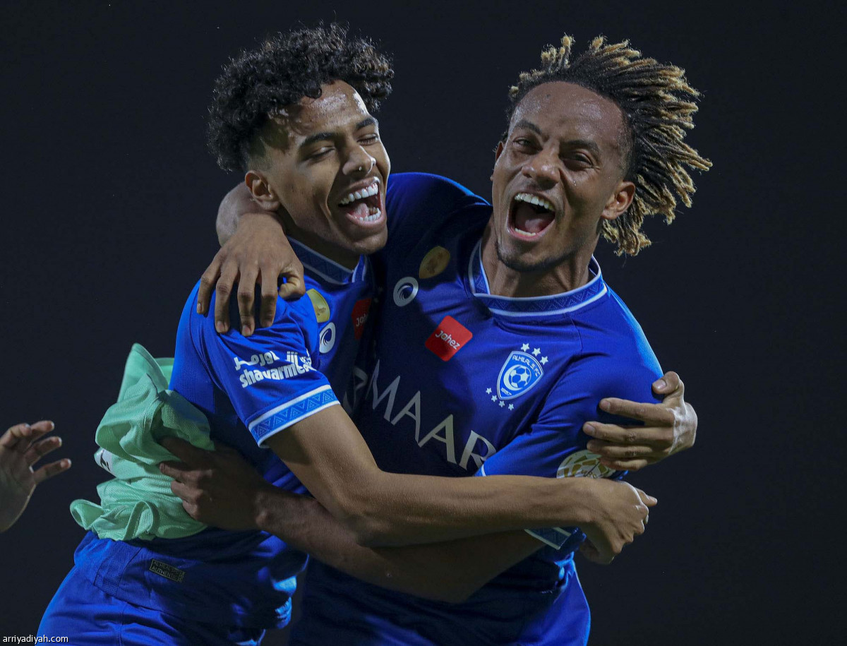 الهلال يوقف ضمك