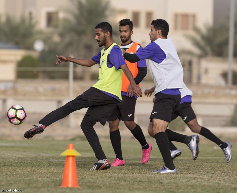 هجر ينهي ارتباطه بالمدرب ماجد الطفيل