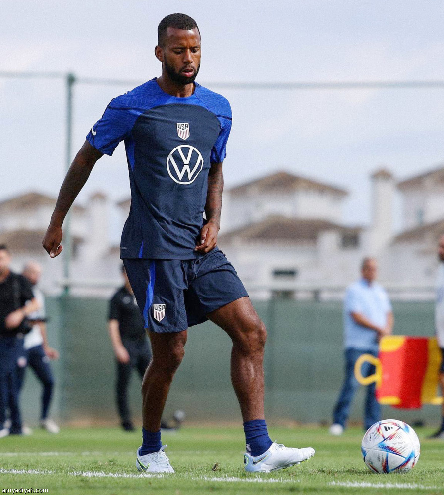 المنتخب 
يتجول في أليكانتي