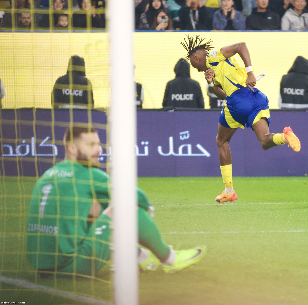 النصر يفوز بالثلاثة