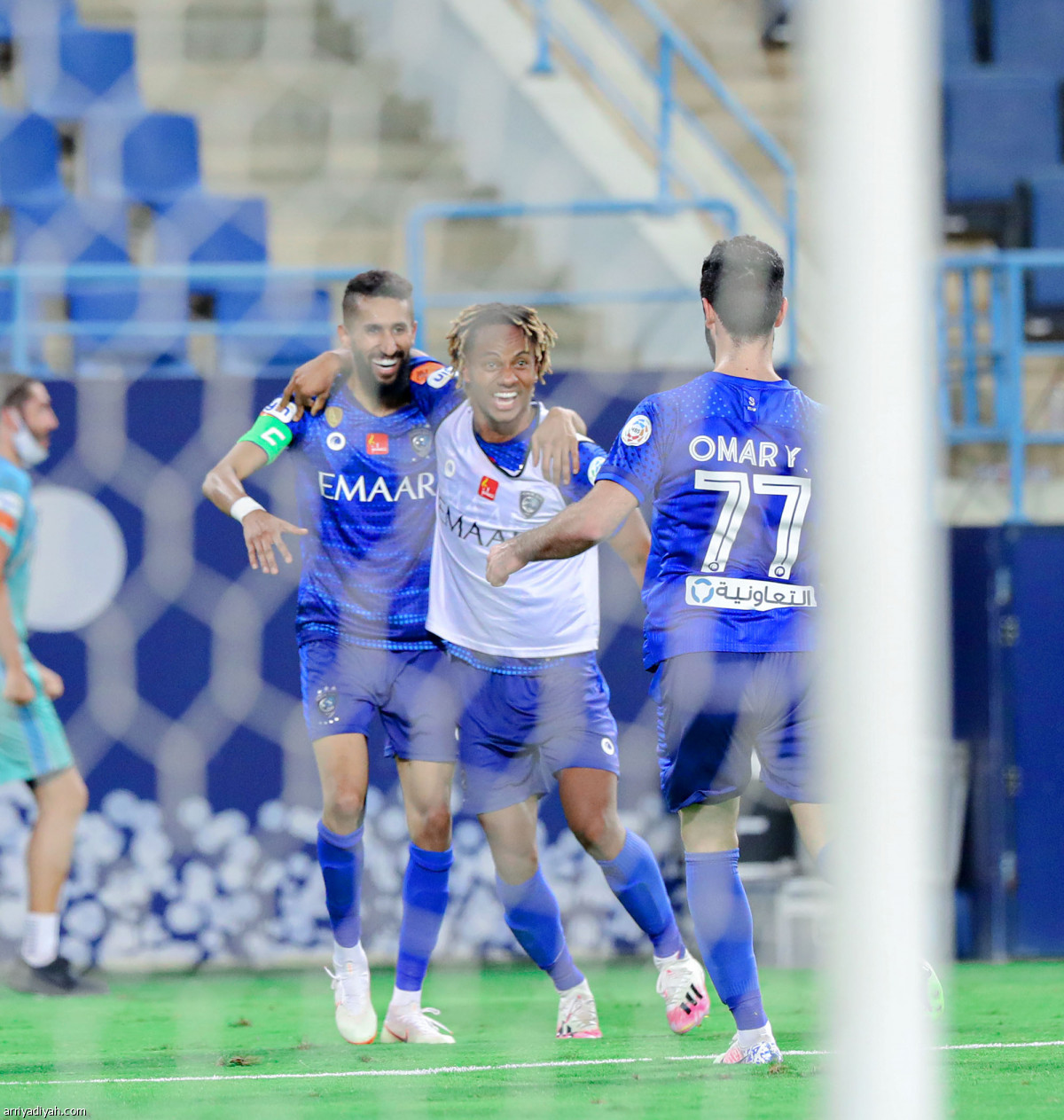 الهلال يلامس اللقب