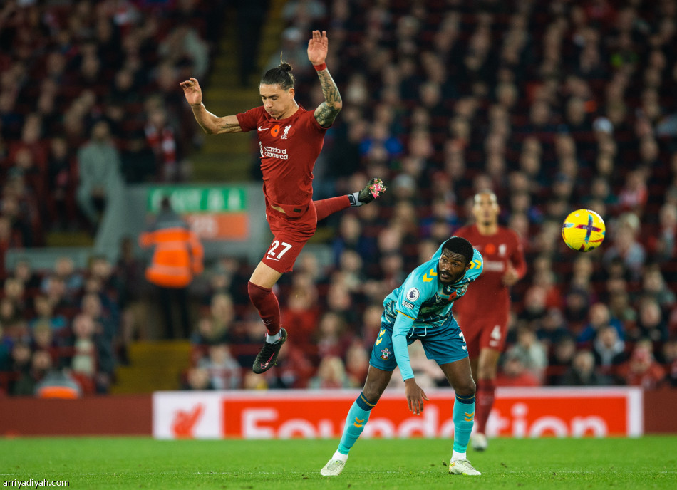 ليفربول يعبر ساوثهامبتون بثلاثية