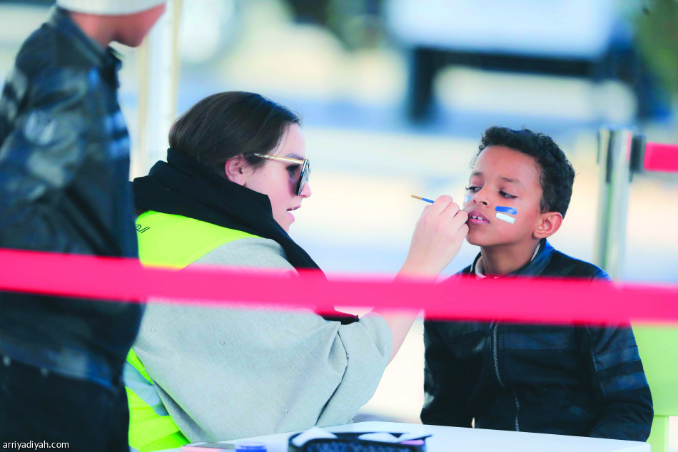 الرسم يجذب الأطفال