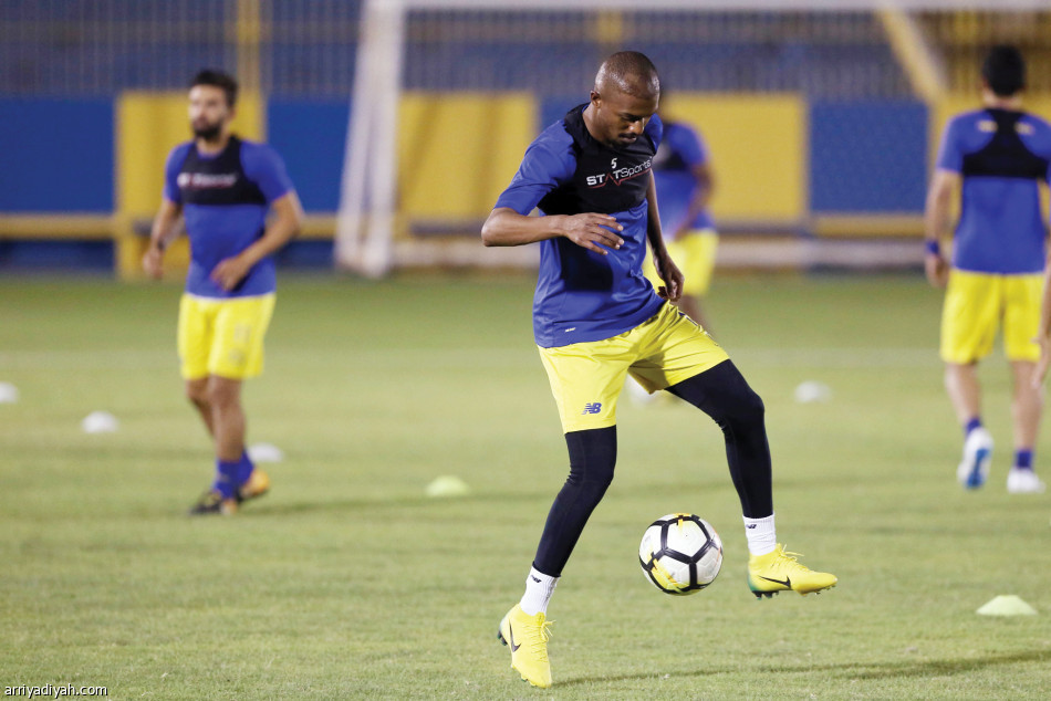 النصر 
يرفع لياقة اللاعبين