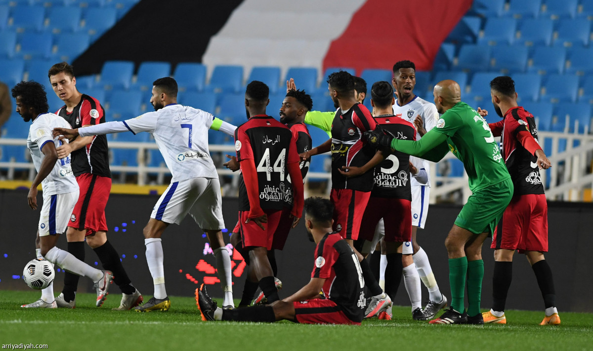 الهلال يرفض التعثر