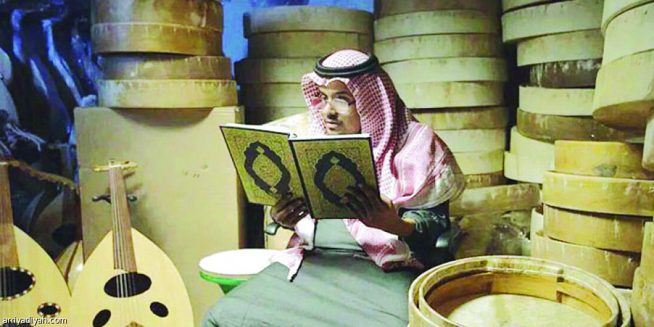 “فضيلة أن تكون لا أحد” و “وسطي” يخطفان الأنظار