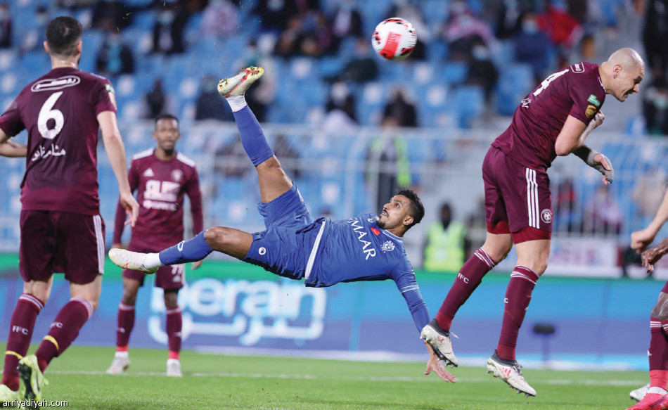 الأزرق يعزز
هيمنة الدوري على السوبر