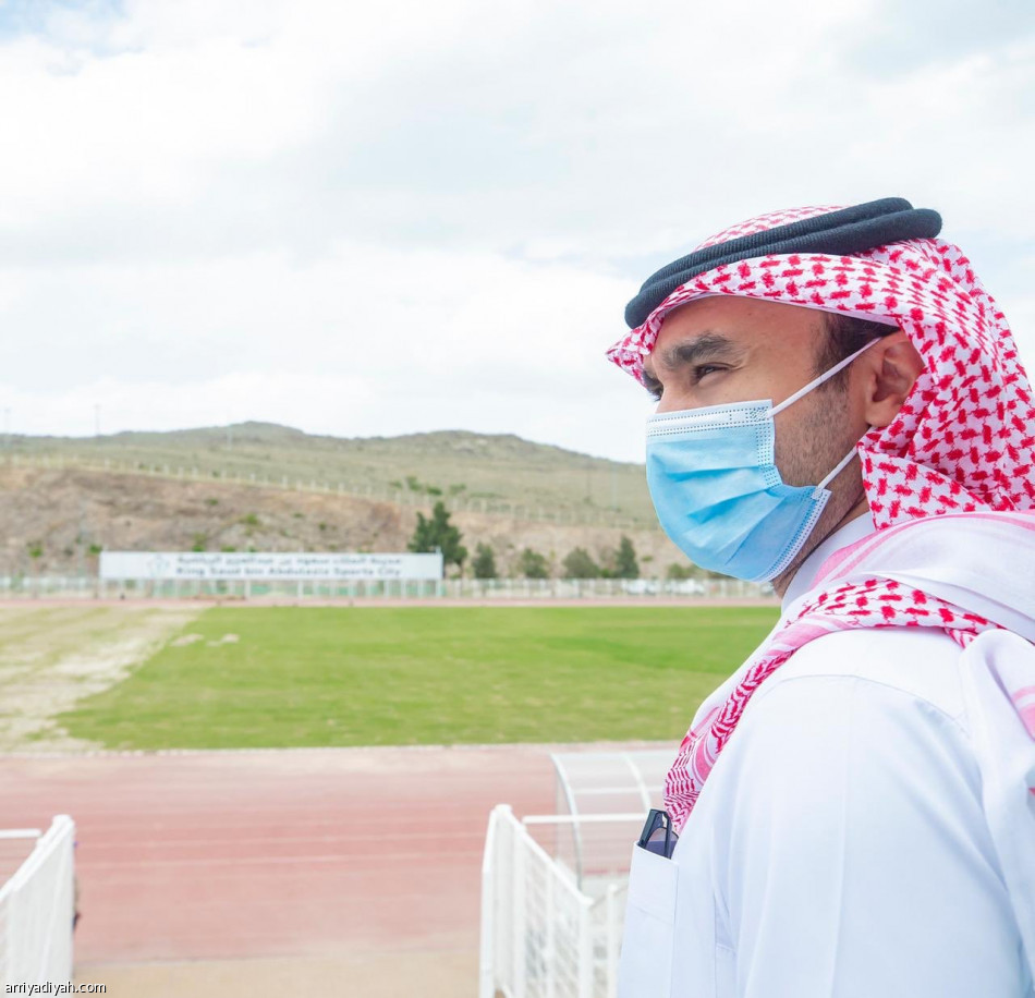 وزير الرياضة يناقش احتياجات أندية الباحة
