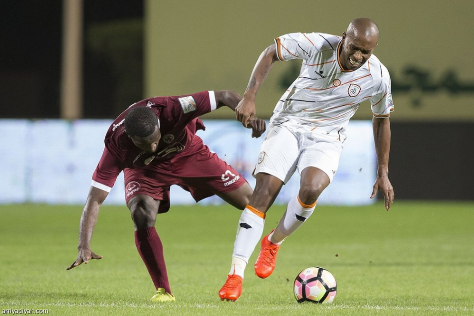 هدف قاتل يعطي الشباب فوزه الرابع على التوالي